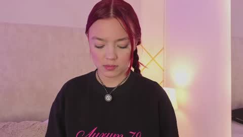Snapshot of martinaa_garcia chatting on 06-20-26, 08:11 Martina online show from 06-20-26, 08:11