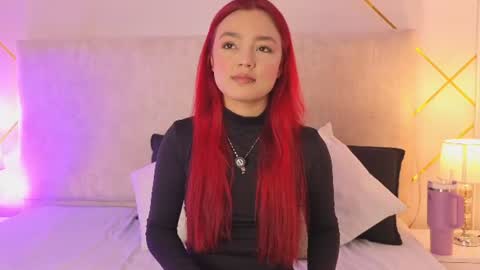 Snapshot of martinaa_garcia chatting on 06-22-26, 07:33 Martina online show from 06-22-26, 07:33