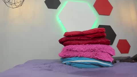 Martina online show from 01-01-25, 01:05