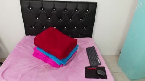 Martina online show from 01-08-25, 03:51