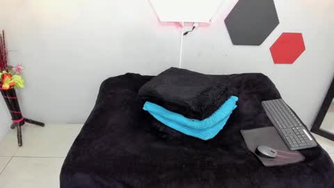 Martina online show from 02-26-25, 08:15