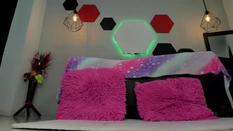 Martina online show from 09-28-25, 03:45