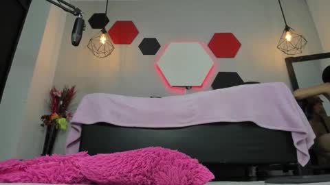 Martina online show from 11-20-25, 10:20