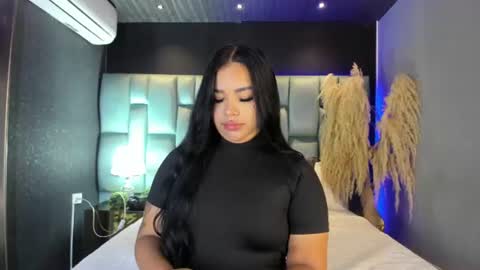 Snapshot of martinagarcia__ chatting on 06-15-26, 06:54 Martina Garcia online show from 06-15-26, 06:54