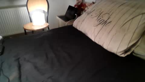 Snapshot of martinb62 chatting on 09-27-25, 10:48 Hotguy61 online show from 09-27-25, 10:48