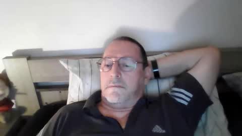 Snapshot of martinb62 chatting on 10-06-25, 10:56 Hotguy61 online show from 10-06-25, 10:56