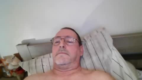 Snapshot of martinb62 chatting on 10-07-25, 09:34 Hotguy61 online show from 10-07-25, 09:34
