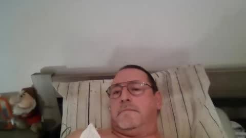 Snapshot of martinb62 chatting on 10-10-25, 09:36 Hotguy61 online show from 10-10-25, 09:36