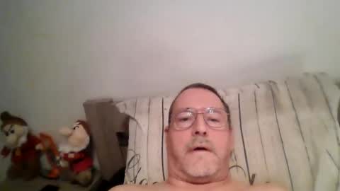 Snapshot of martinb62 chatting on 10-15-25, 11:16 Hotguy61 online show from 10-15-25, 11:16