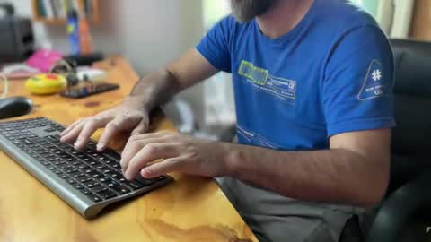 Martincito online show from 12-23-24, 01:35