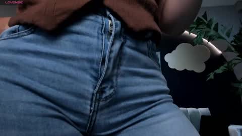 Snapshot of martinnabonnet chatting on 03-11-25, 11:23 Martinna Bonnet online show from 03-11-25, 11:23