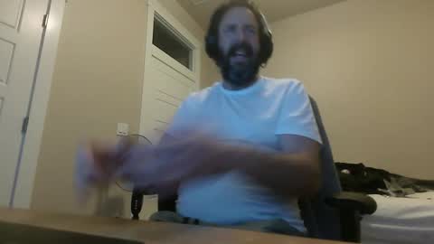 Snapshot of martlz chatting on 04-28-26, 02:38 Martlz online show from 04-28-26, 02:38