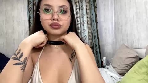 Mia online show from 02-20-26, 06:26