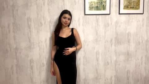 Mia online show from 02-25-26, 05:50