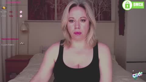 Snapshot of mary__linn chatting on 09-10-25, 11:43 Mary linn online show from 09-10-25, 11:43