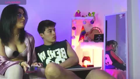 Snapshot of mary_and_andres chatting on 09-18-25, 03:08 Mary and Andrs online show from 09-18-25, 03:08