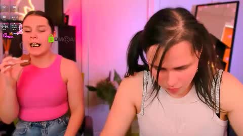 Snapshot of mary_chilli chatting on 02-27-26, 10:59 mary_chilli online show from 02-27-26, 10:59