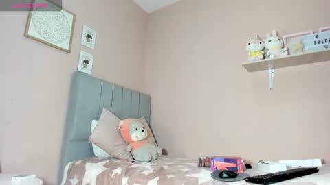 Snapshot of mary_cute9 chatting on 11-18-25, 11:58 mary_cute9 online show from 11-18-25, 11:58