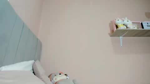 Snapshot of mary_cute9 chatting on 11-20-25, 12:16 mary_cute9 online show from 11-20-25, 12:16