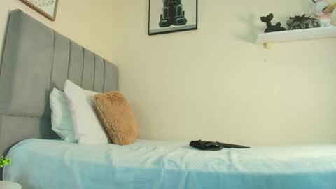 mary_cute9 online show from 04-15-26, 12:12