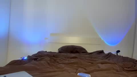 Mary online show from 12-23-24, 01:18