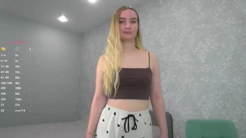 Snapshot of mary_laand chatting on 10-16-25, 02:56 Mary . online show from 10-16-25, 02:56