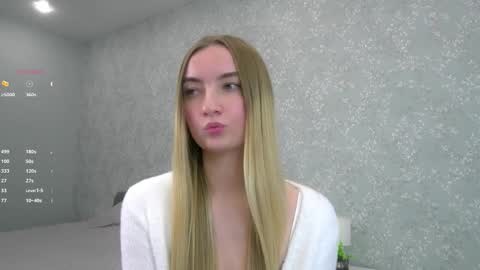 Snapshot of mary_laand chatting on 11-12-25, 08:37 Mary . online show from 11-12-25, 08:37