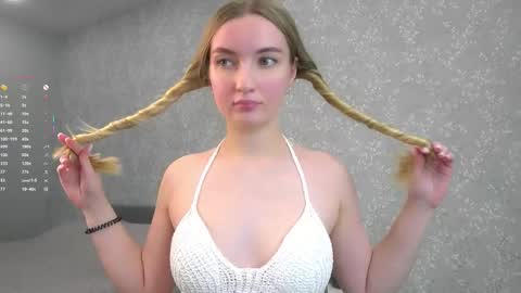 Snapshot of mary_laand chatting on 12-04-25, 10:57 Mary . online show from 12-04-25, 10:57