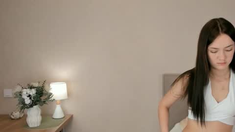 Snapshot of mary_lepson chatting on 09-09-25, 12:05 Mary Lepson online show from 09-09-25, 12:05