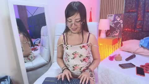 Snapshot of mary_luckaysha chatting on 06-05-26, 07:19 mary_luckaysha online show from 06-05-26, 07:19
