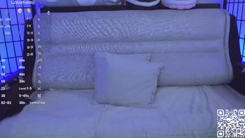 Snapshot of mary_shake chatting on 02-17-25, 12:10 Mary online show from 02-17-25, 12:10