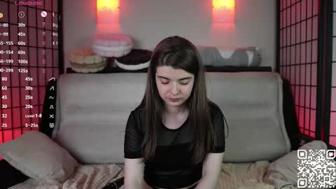 Snapshot of mary_shake chatting on 11-19-25, 11:38 Mary online show from 11-19-25, 11:38