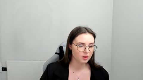 Alice online show from 04-19-26, 07:07