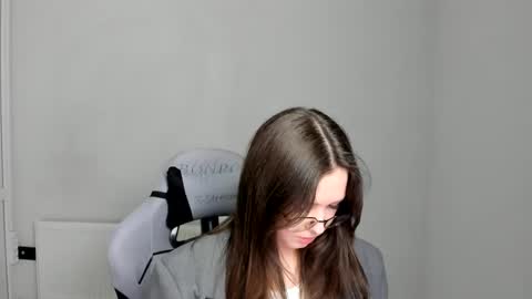 Alice online show from 05-26-26, 07:04