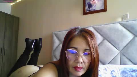 Engracia online show from 04-06-26, 01:56