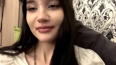 Sofia online show from 11-25-25, 02:06