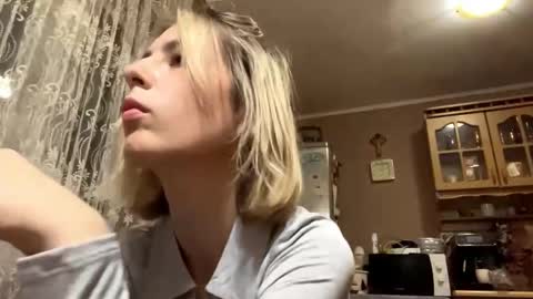 Snapshot of maryannaplateros chatting on 02-15-26, 07:10 Tessa online show from 02-15-26, 07:10