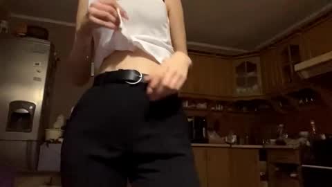 Snapshot of maryannaplateros chatting on 03-03-26, 06:14 Tessa online show from 03-03-26, 06:14