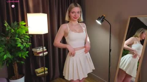 Mary online show from 04-04-26, 01:59