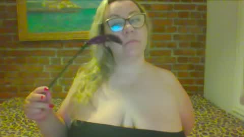 Snapshot of marychubby chatting on 05-21-26, 08:38 MaryChubby online show from 05-21-26, 08:38