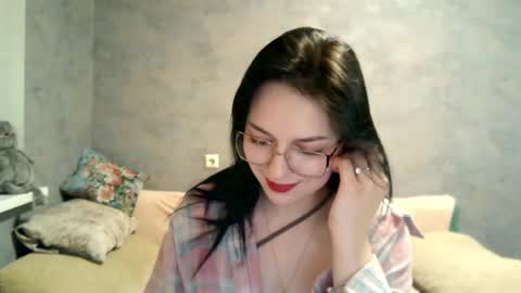 Snapshot of maryellensiewert chatting on 11-22-25, 08:19 Stephie online show from 11-22-25, 08:19