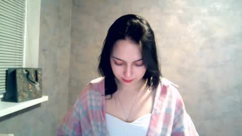 Snapshot of maryellensiewert chatting on 11-25-25, 08:09 Stephie online show from 11-25-25, 08:09