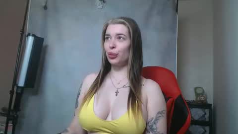 Snapshot of maryh0tlove chatting on 04-20-26, 09:45 maryh0tlove online show from 04-20-26, 09:45