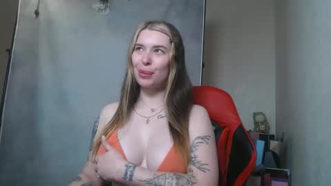 Snapshot of maryh0tlove chatting on 06-09-26, 09:54 maryh0tlove online show from 06-09-26, 09:54