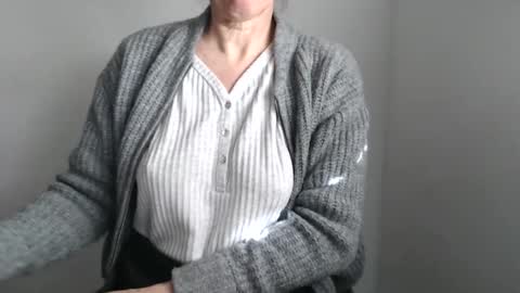 Maryil online show from 12-29-24, 10:56