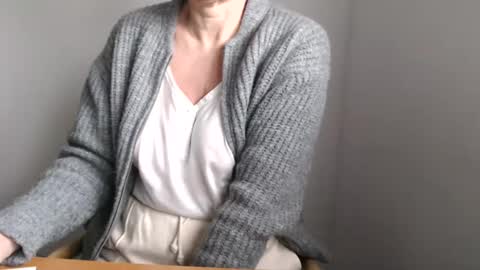 Maryil online show from 01-10-25, 11:33