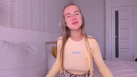 Snapshot of marylee_21 chatting on 10-03-25, 06:32 Mari online show from 10-03-25, 06:32