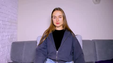 Snapshot of marylee_21 chatting on 11-25-25, 09:26 Mari online show from 11-25-25, 09:26