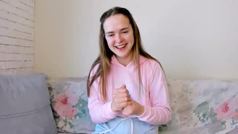 Snapshot of marylee_21 chatting on 02-23-26, 08:33 Mari online show from 02-23-26, 08:33