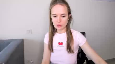 Snapshot of marylee_21 chatting on 03-13-26, 07:26 Mari online show from 03-13-26, 07:26